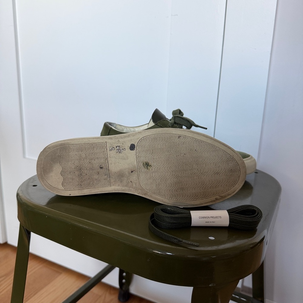 Common Projects Women’s Olive Green Nubuck Achilles Low - Picture 4 of 5